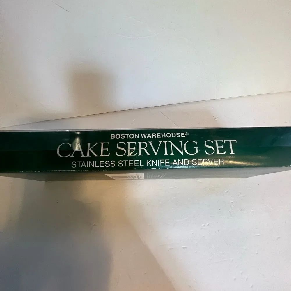 Boston Warehouse Cake Set - Picture 3 of 6